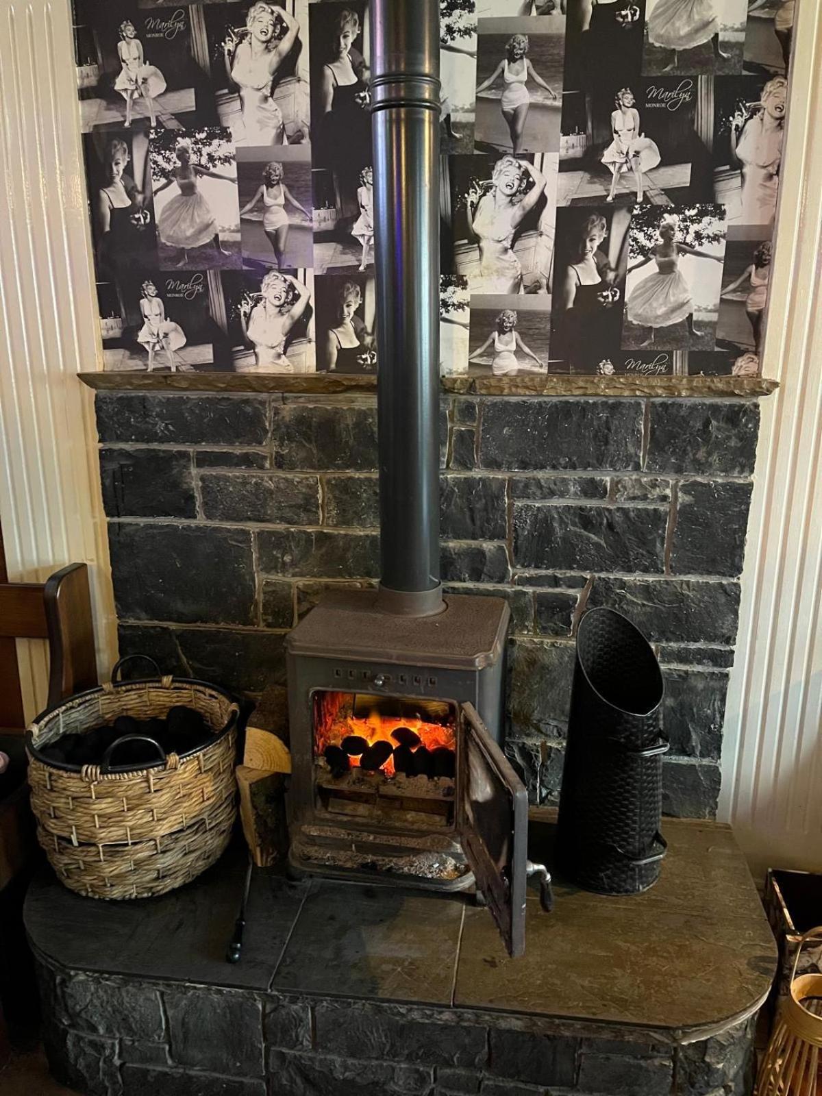 The Coach House Inn Moycullen 외부 사진